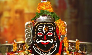 Mahakaleshwar jyotirlinga with temples and ghats Madhya Pradesh | MP VACATION INDORE
