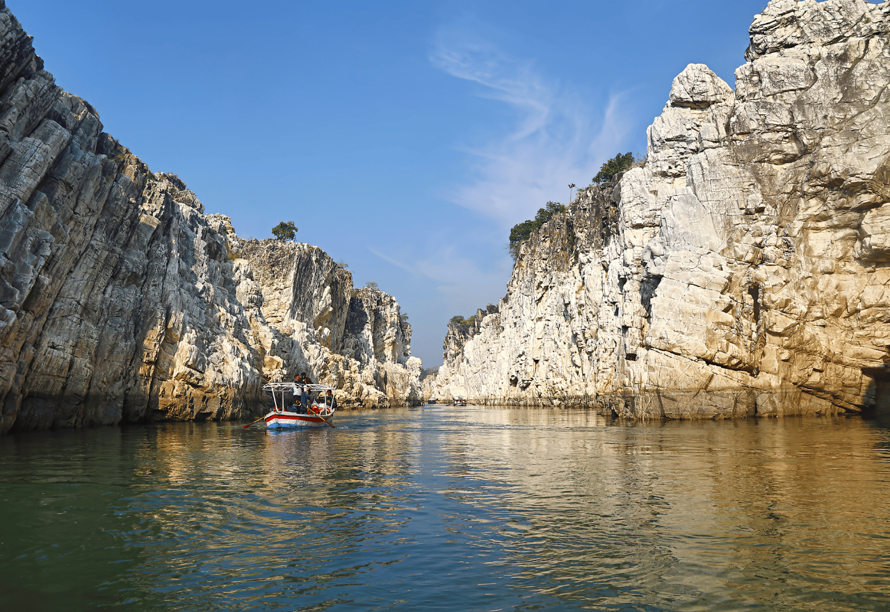 Marble Rocks at Bhedaghat on Narmada River Madhya Pradesh | MP VACATION INDORE