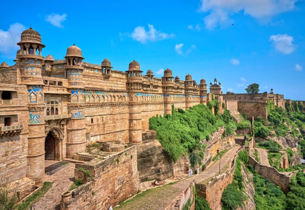 Gwalior city and Gwalior Fort Madhya Pradesh tourism | MP VACATION INDORE