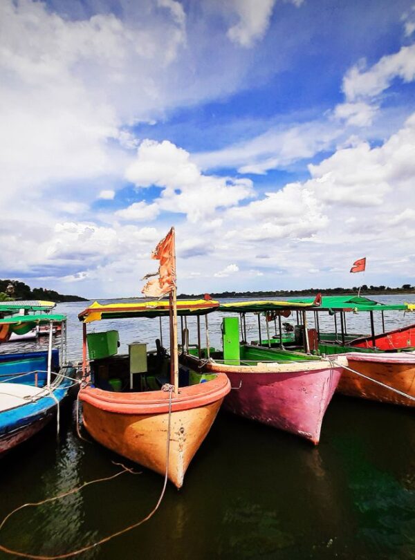 Maheshwar Fort and Narmada ghats Madhya Pradesh | MP VACATION INDORE