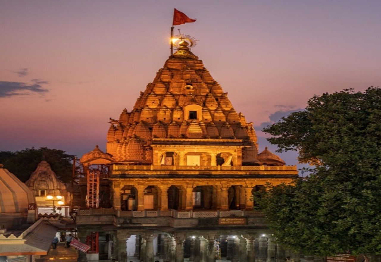 Shri Krishna Patheya sacred trail in Madhya Pradesh with ashram, forest path, and spiritual landscape